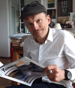 Sylvain Tesson chez lui, à Paris.